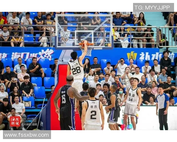 左手灌篮的篮球明星如何在赛场上展现独特风采与技巧
